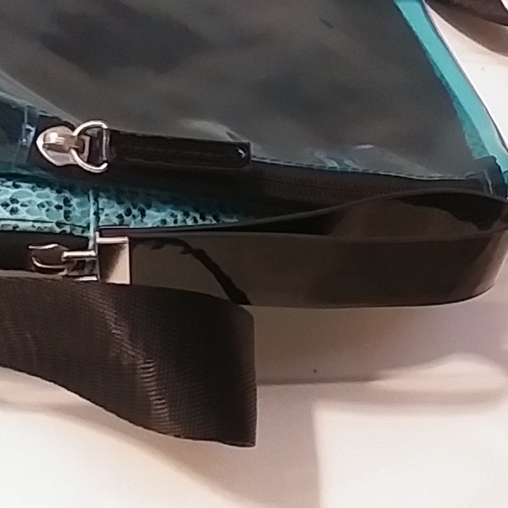 Turquoise Alligators Embossed Mini Pack - Picture 3 of 3